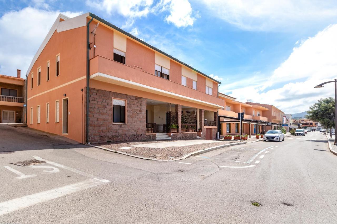 Apartamento Casa Spiaggia Molo 2 Isola Rossa Exterior foto